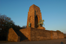 Kaiser Wilhelm Denkmal_2.jpg